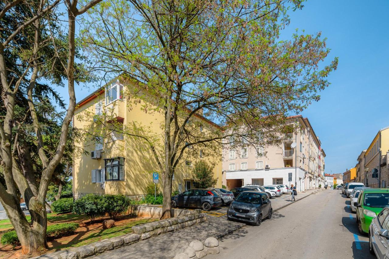 Apartment Maria Porec Exterior photo